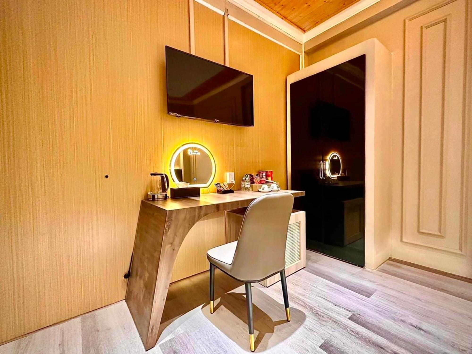 Phuoc Hung 3 Hotel Виньлонг Экстерьер фото